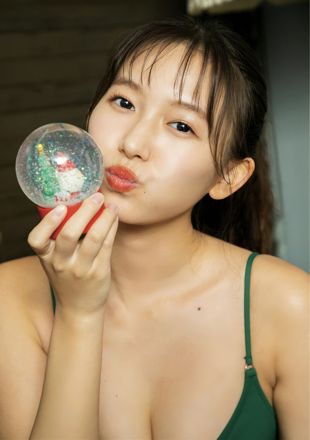 Nene Shida 志田音々, BRODYデジタル写真集 『恋人はサンタクロース』 Set.02