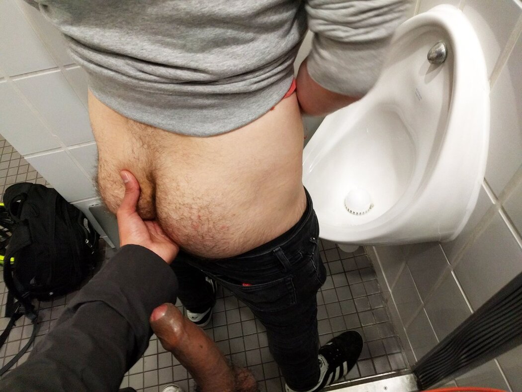 Porn In A Public Toilet