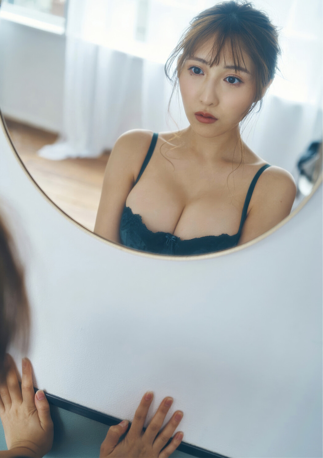 Ririsa Tsuji 辻りりさ, BRODYデジタル写真集 『危険な匂いに誘われて』 Set.03 Cover Photo