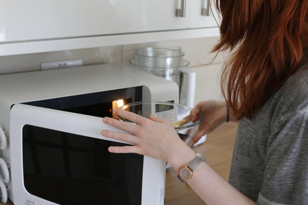 Microwave Oven