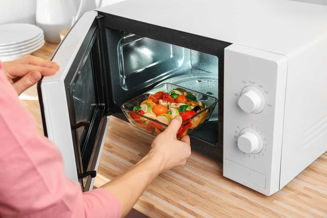 Microwave Oven
