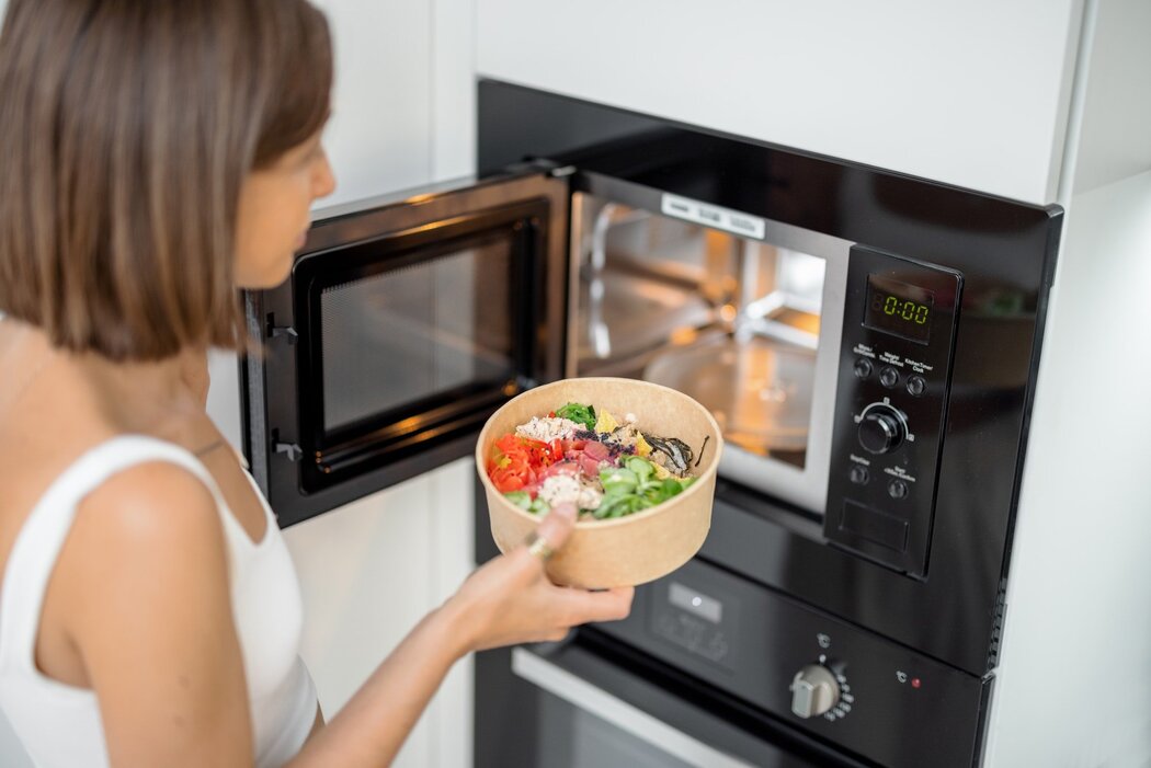 Microwave Oven
