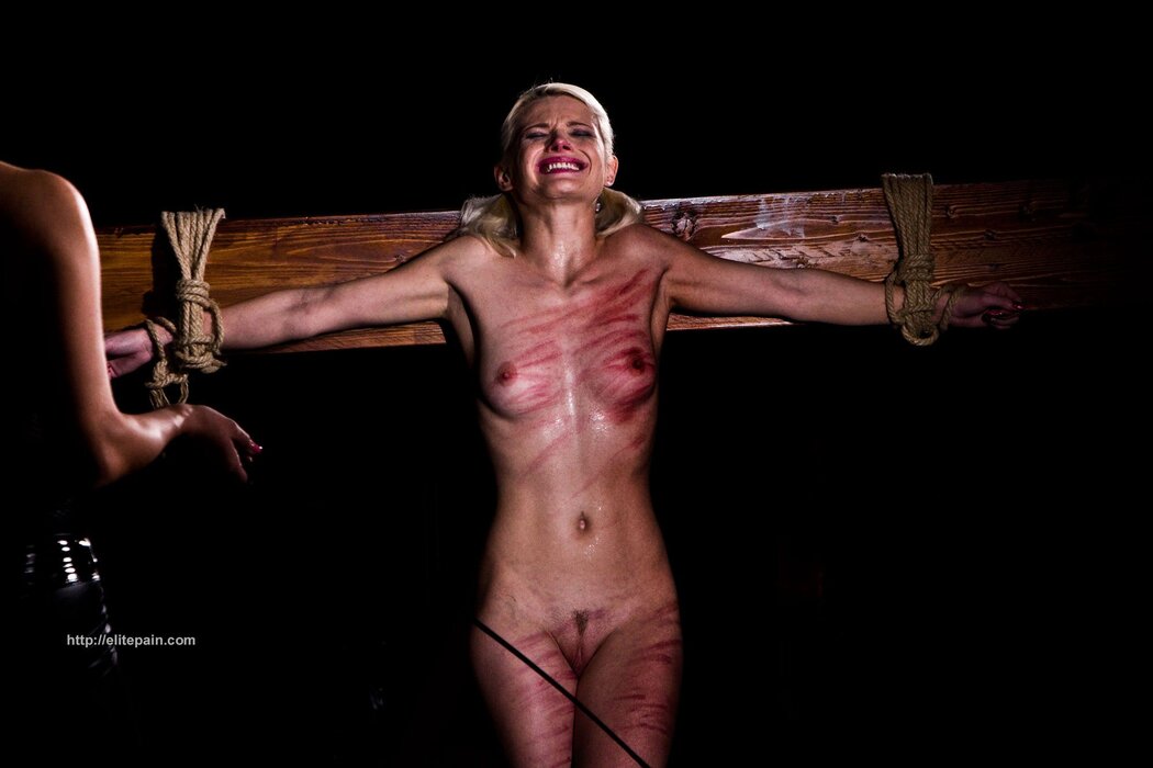 Whipping Bdsm