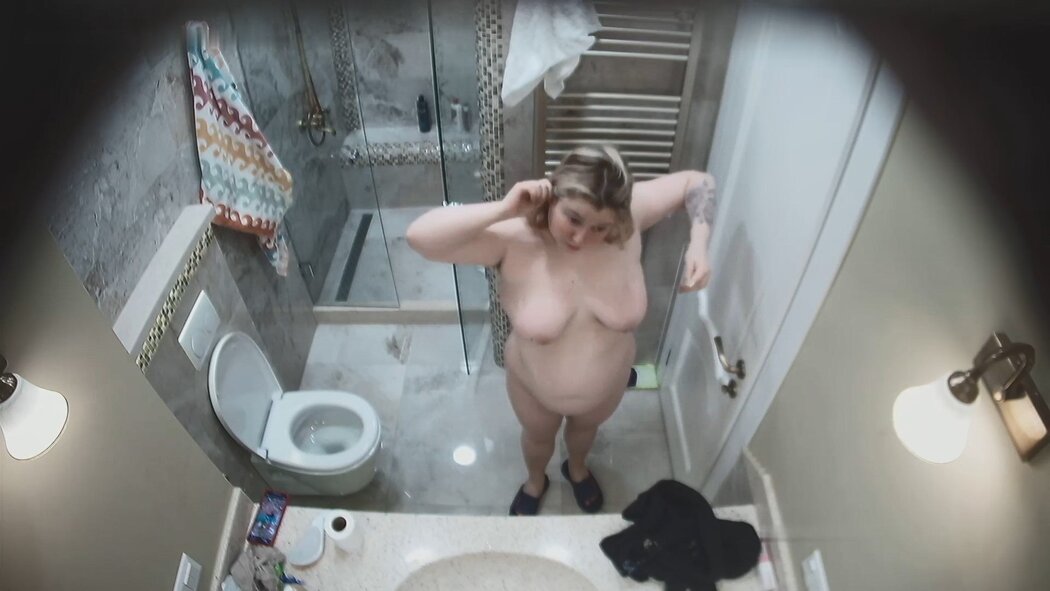 Voyeur House Mature