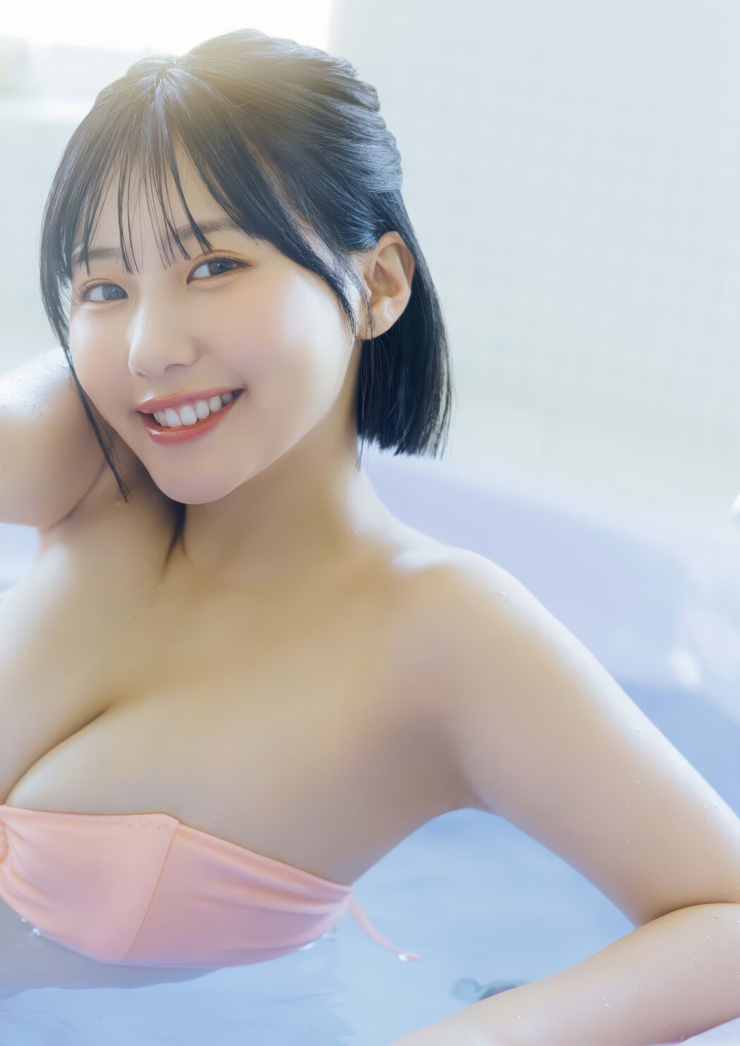 Miku Tanaka 田中美久, Big Comic Spirits 2025 No.21-22 (ビッグコミックスピリッツ 2025年21-22号)