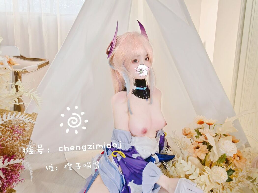 Coser@橙子喵酱 – 稀有露脸 曼妙玲珑少女 Part01