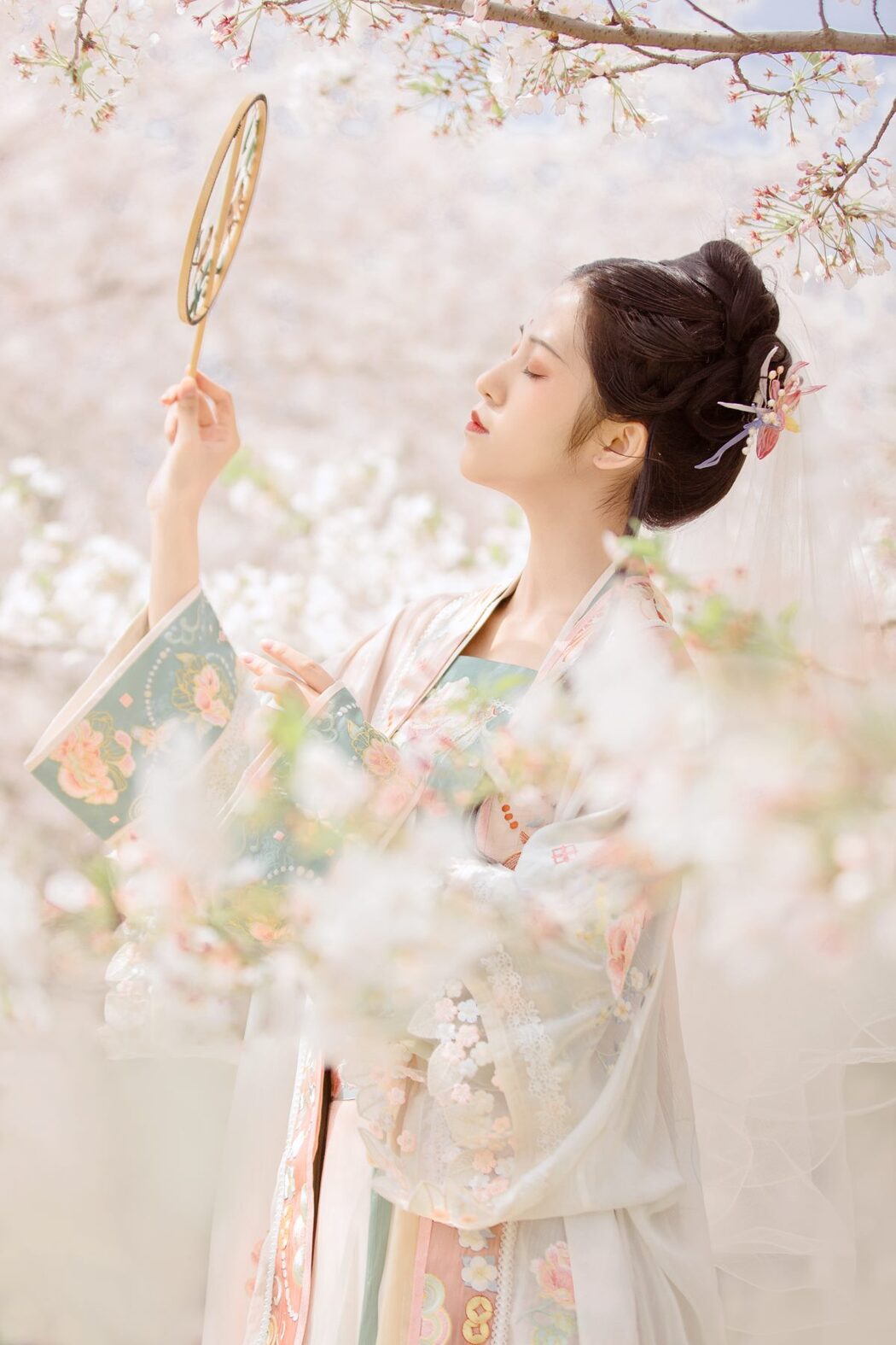 YiTuYu艺图语 Vol.1126 Mu Jin cutie