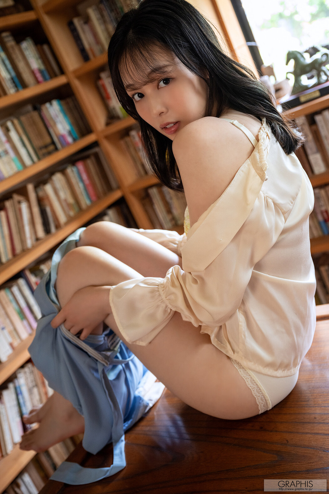 Ami Tokita 時田亜美, Graphis Gals 「Naivety」 Vol.01