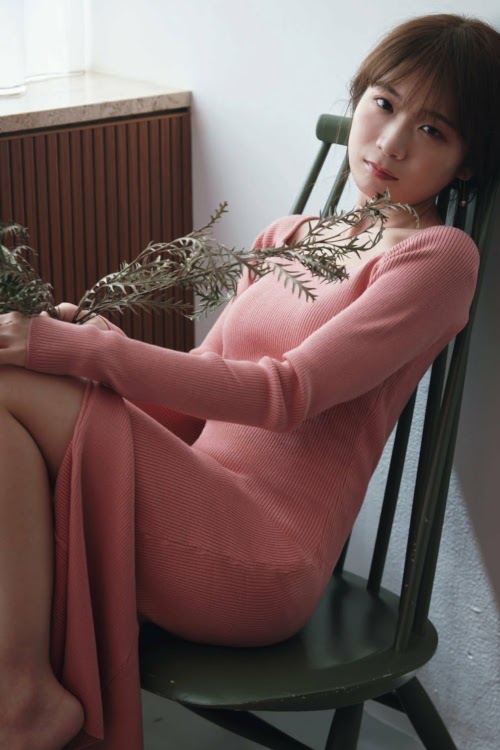 久保史緒里・金川紗耶, Young Gangan 2025 No.09 (ヤングガンガン 2025年9号)