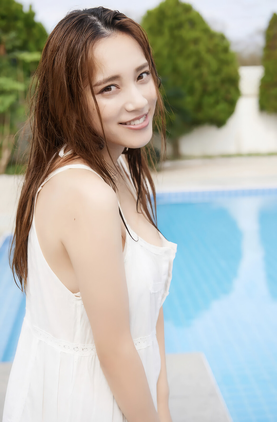 Sayaka Tomaru 都丸紗也華, FRIDAYデジタル写真集 『ボタンが弾けるＦカップ Vol.01』 Set.01 Cover Photo