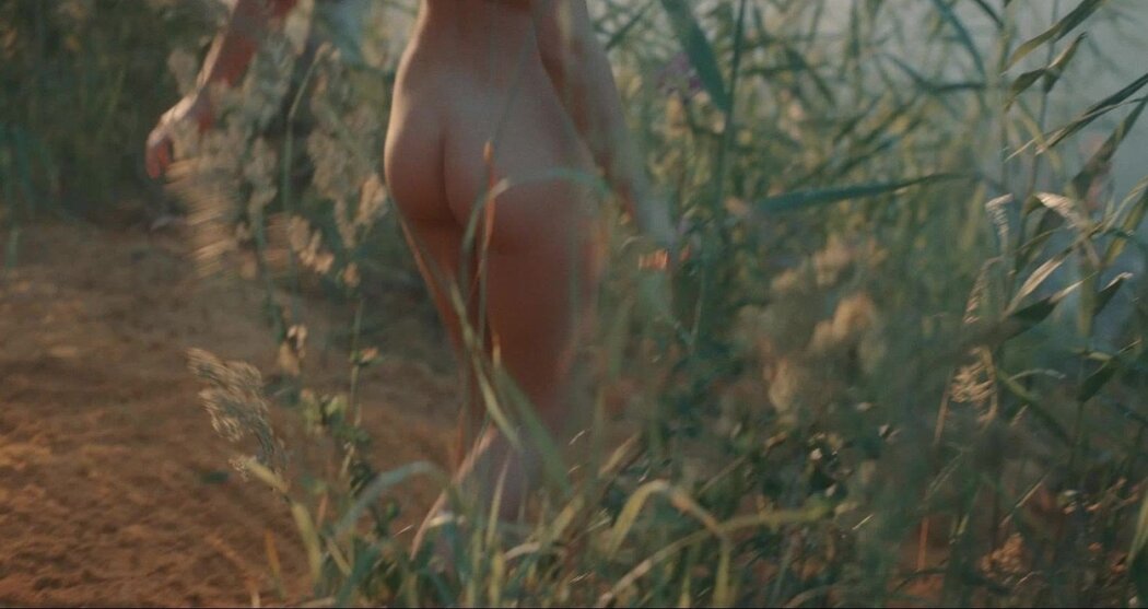 Aglaya Tarasova Nude