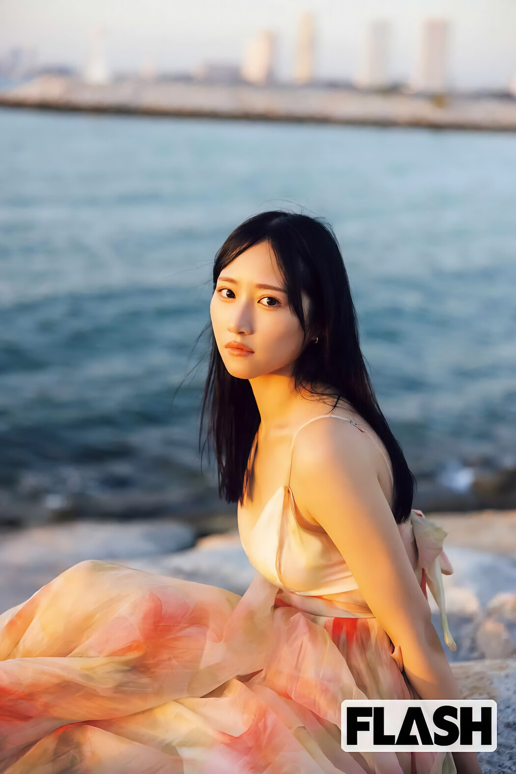 Moe Kawase 川瀬もえ, FLASH 2025.04.01 (フラッシュ 2025年4月1日号)