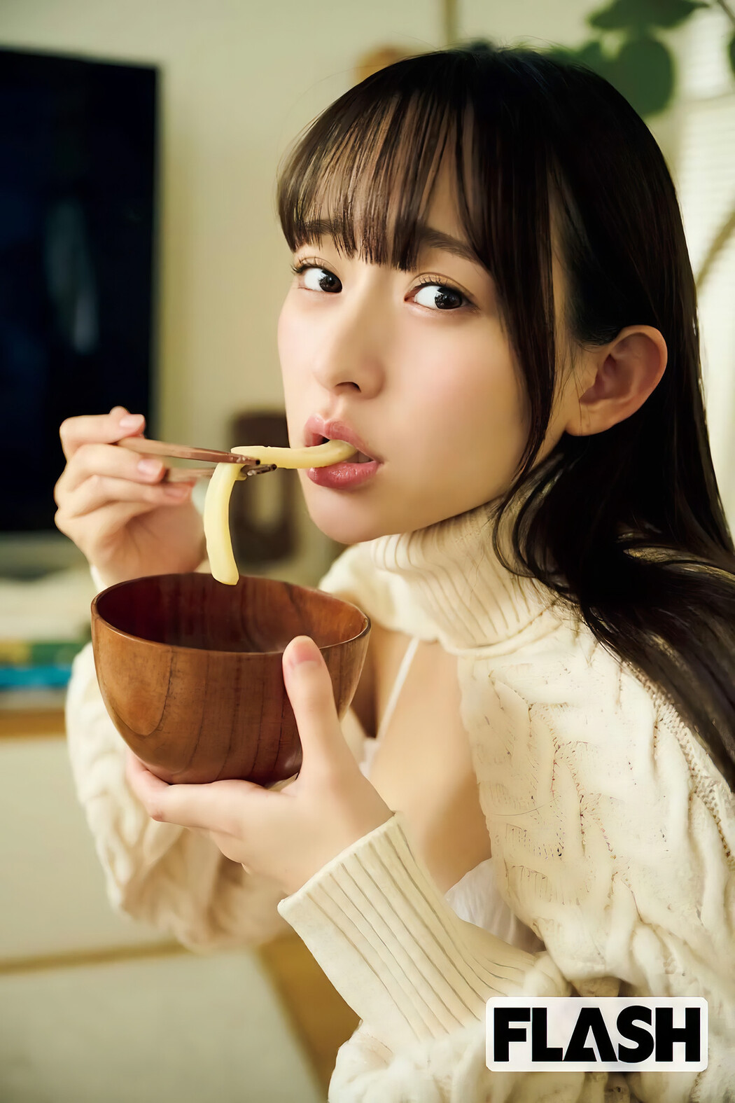 Kanami Takasaki 高崎かなみ, FLASH 2025.04.01 (フラッシュ 2025年4月1日号)