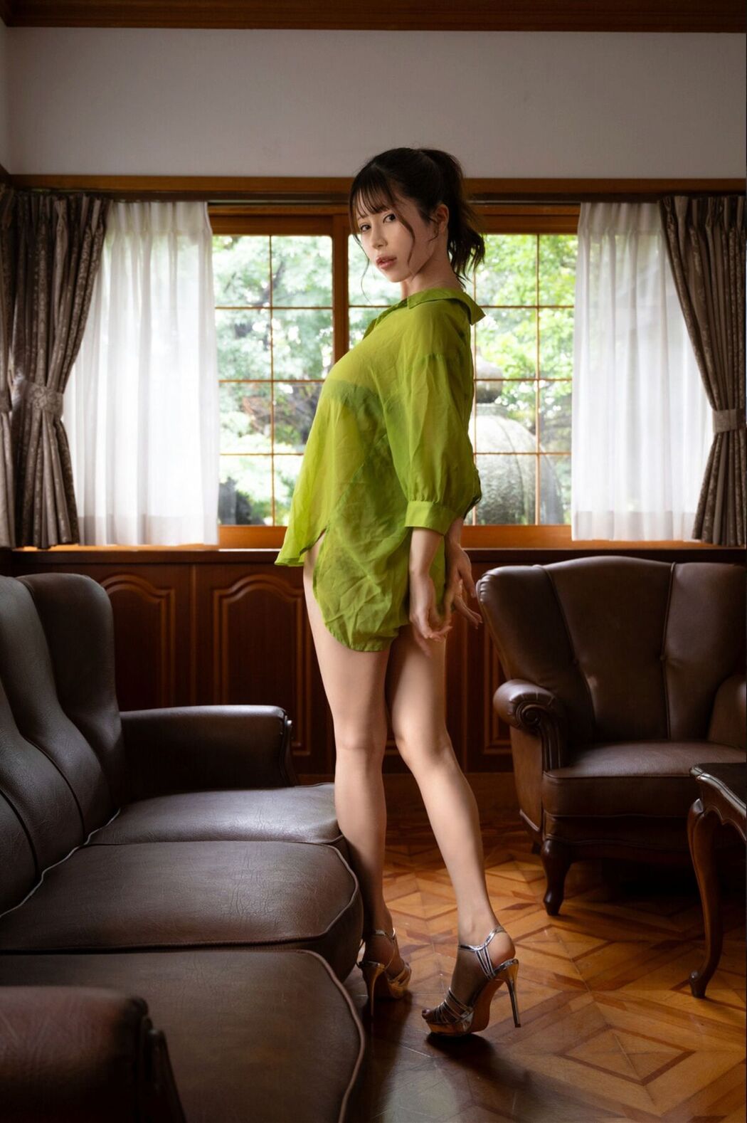 JP Shiiba Mikuru 有岡みう – 木漏れ日の中で