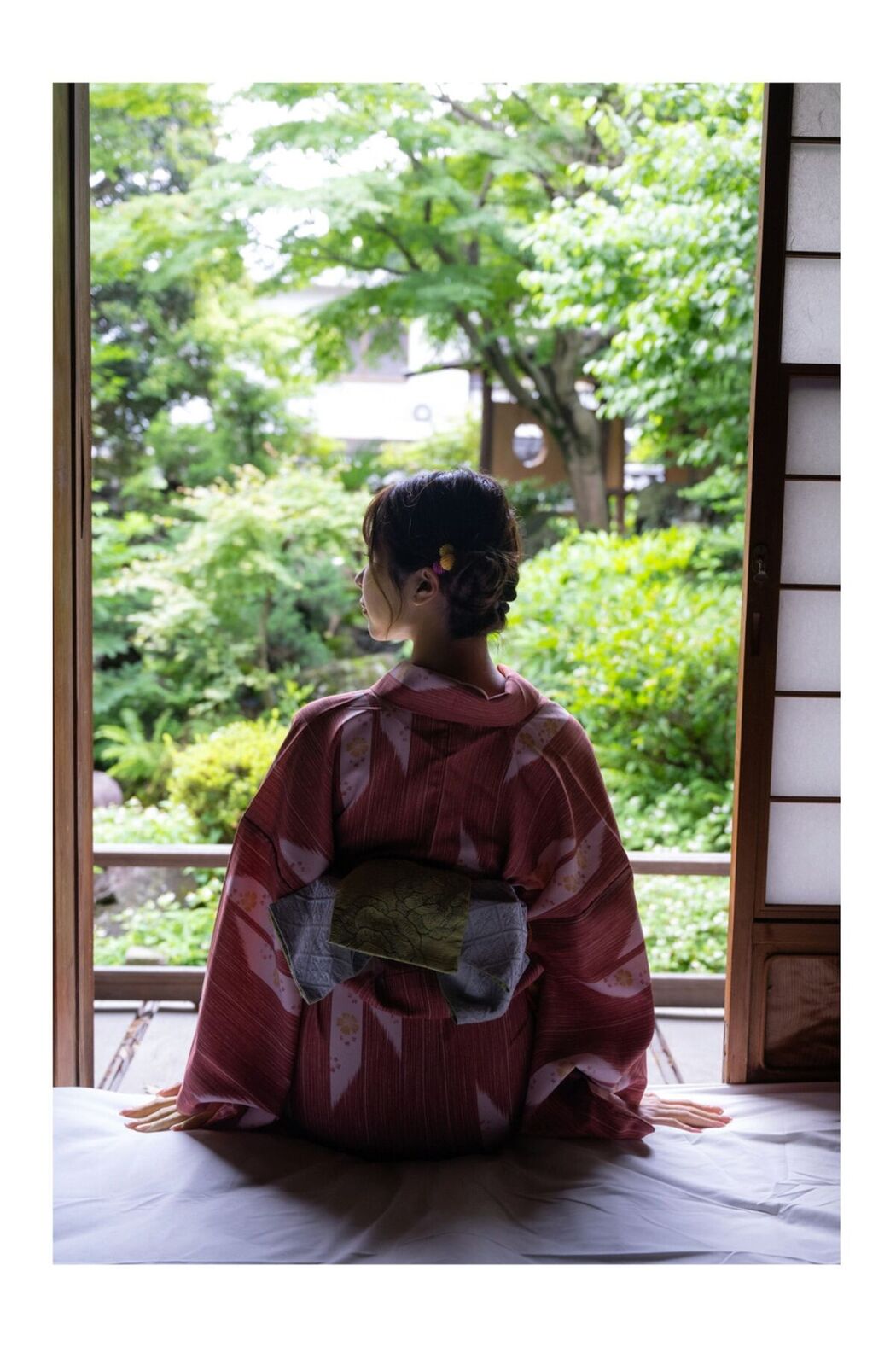 JP Shiiba Mikuru 有岡みう – 木漏れ日の中で