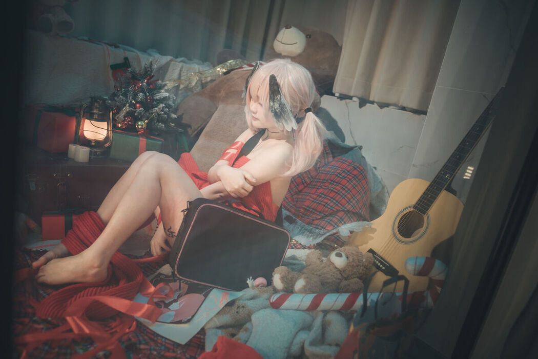 Coser@神沢永莉 – 请签收小春的礼物