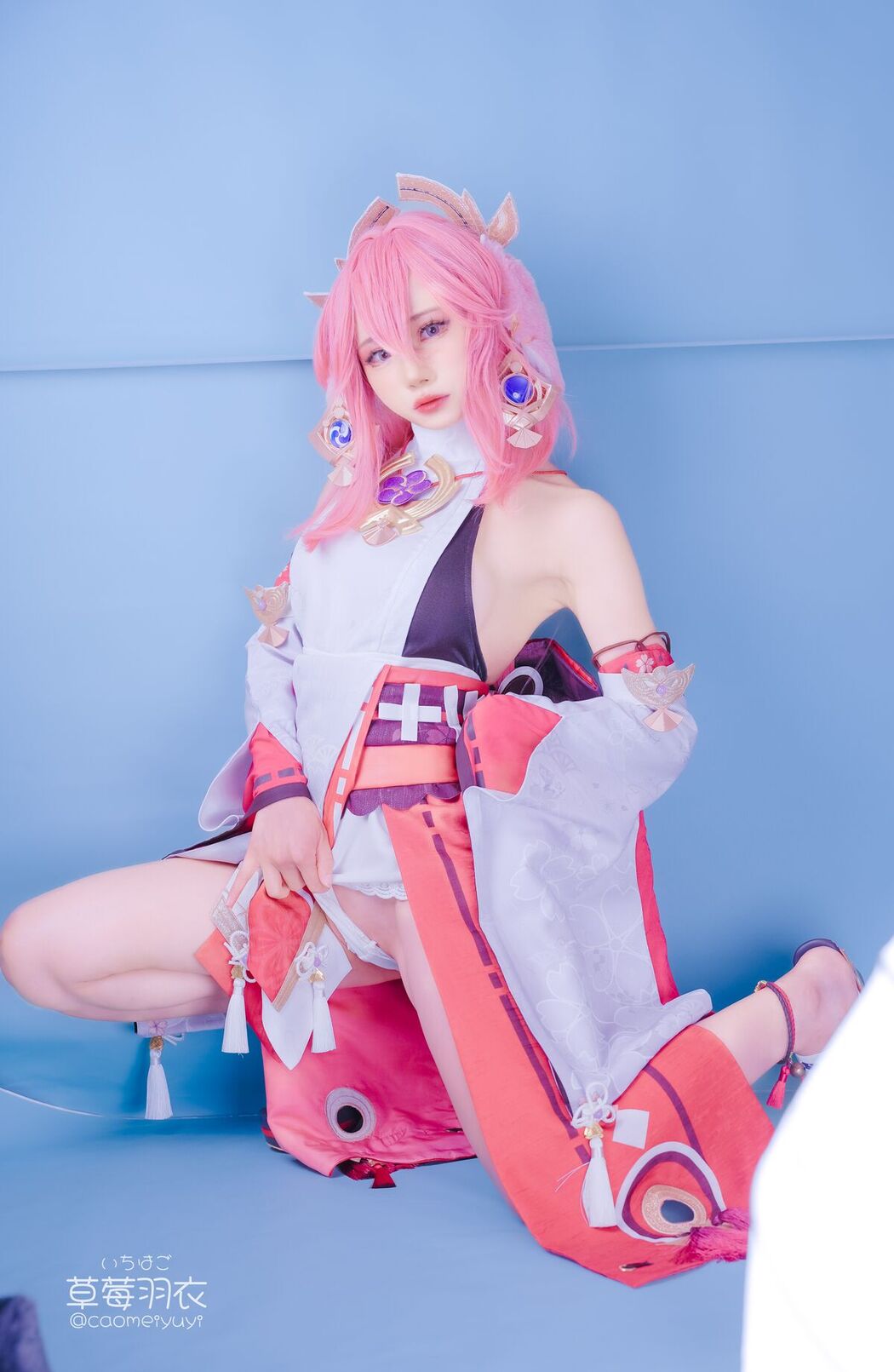 Coser@草莓羽衣 – 狐色の独楽吟宴