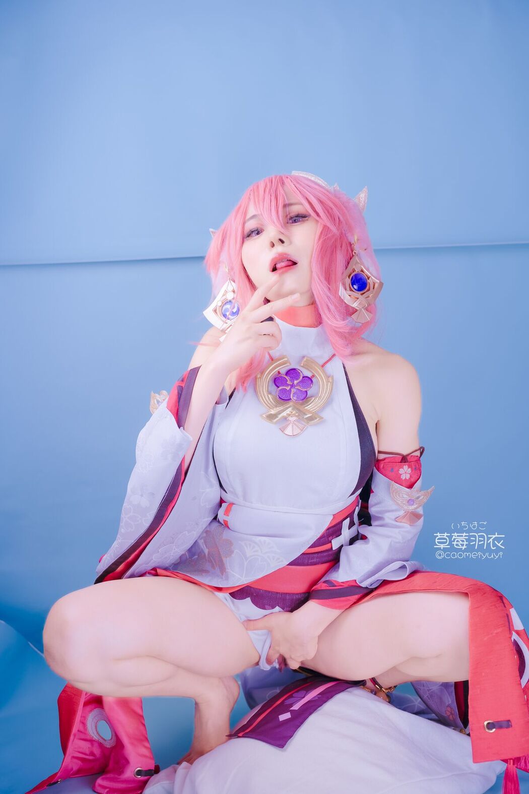 Coser@草莓羽衣 – 狐色の独楽吟宴