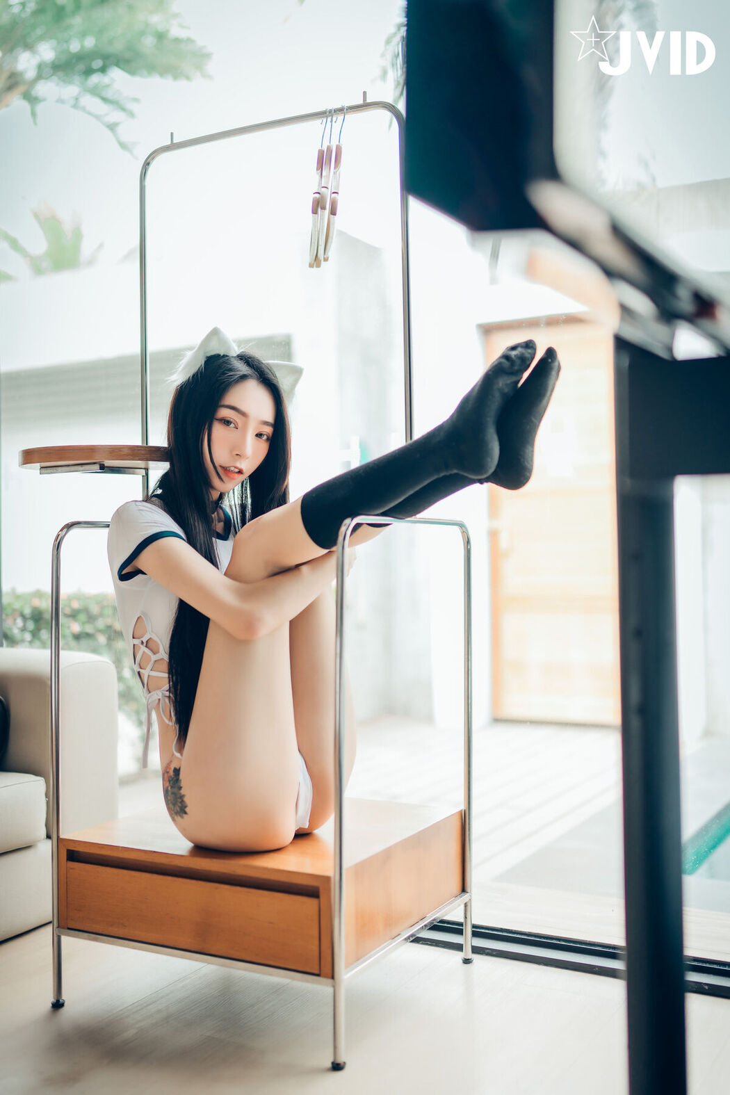 JVID Piao Piao 飘飘 – 猫娘女友 – 全真空死库水女仆 – 足控 – 激凸透点 Part3