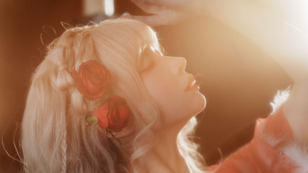 Coser@蠢沫沫 Chunmomo – 黑红纱裙