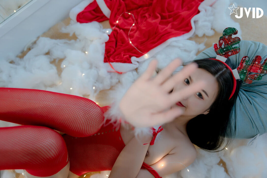 JVID Mu Mu Sen 木木森 – 性感聖誕派對木木森超性感 Part5