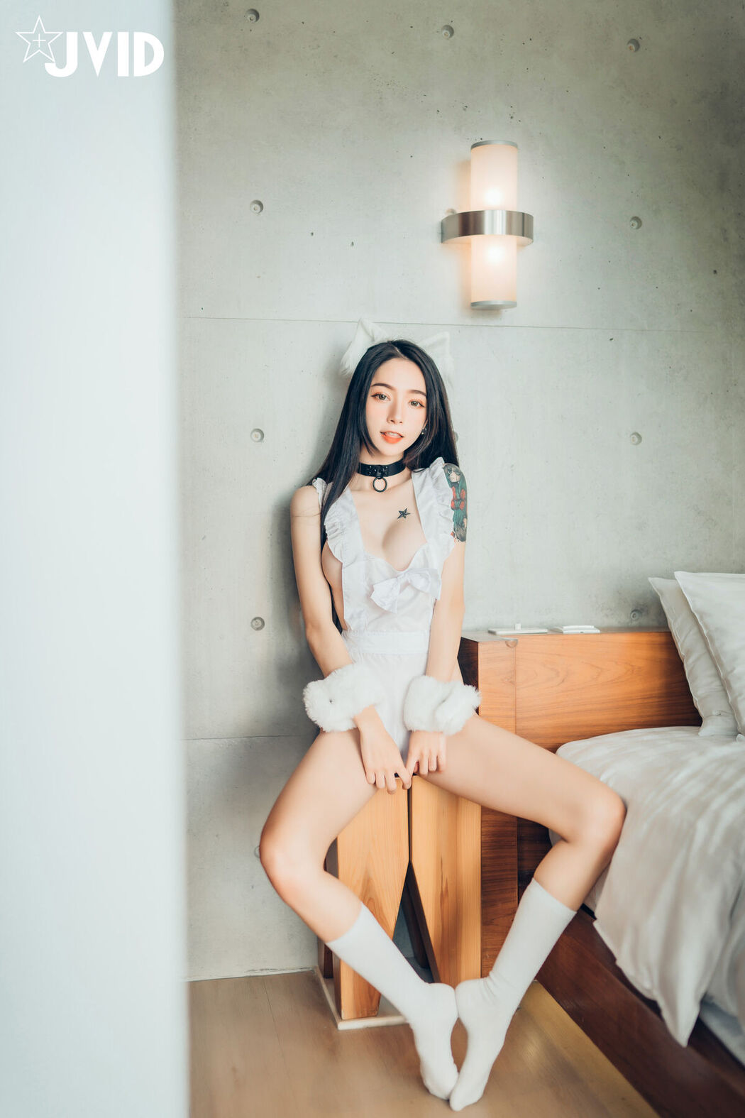 JVID Piao Piao 飘飘 – 猫娘女友 – 全真空死库水女仆 – 足控 – 激凸透点 Part2
