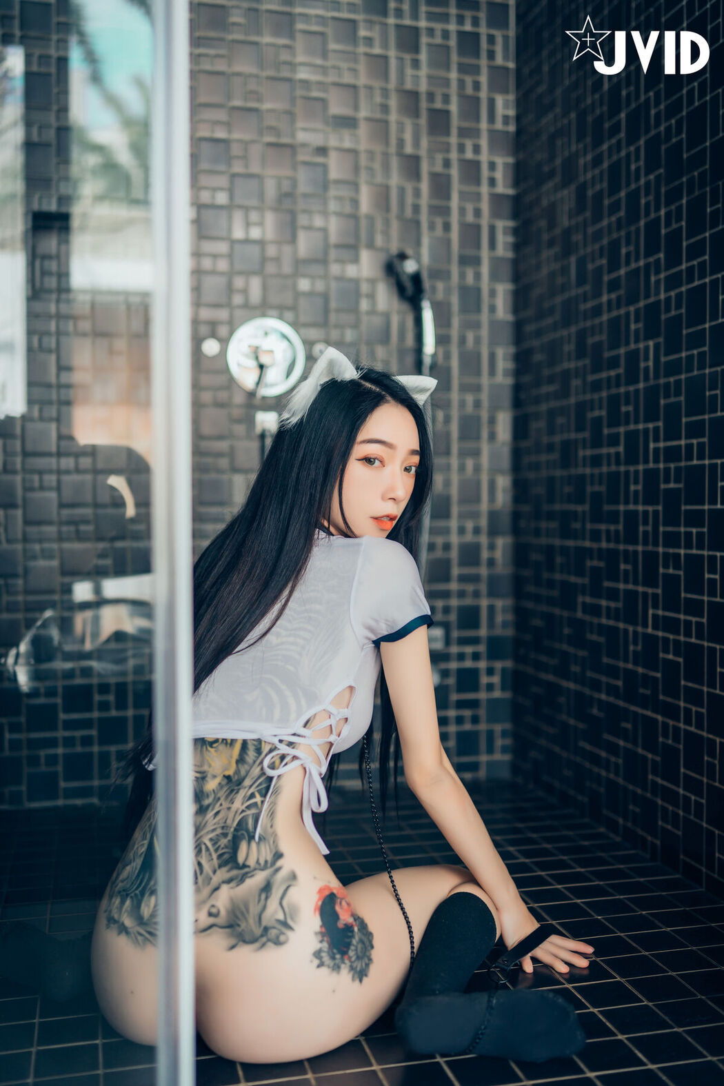 JVID Piao Piao 飘飘 – 猫娘女友 – 全真空死库水女仆 – 足控 – 激凸透点 Part2