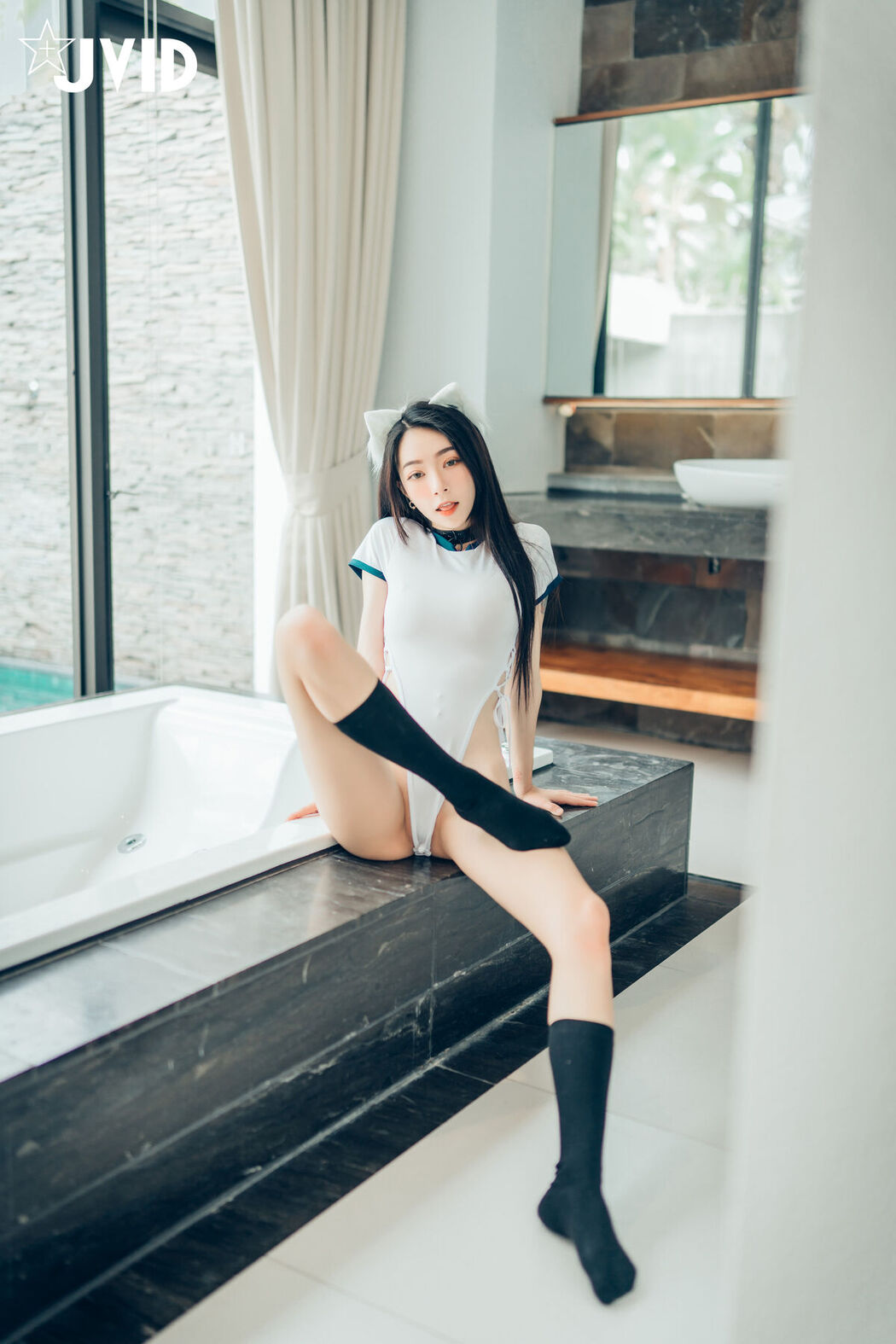 JVID Piao Piao 飘飘 – 猫娘女友 – 全真空死库水女仆 – 足控 – 激凸透点 Part2