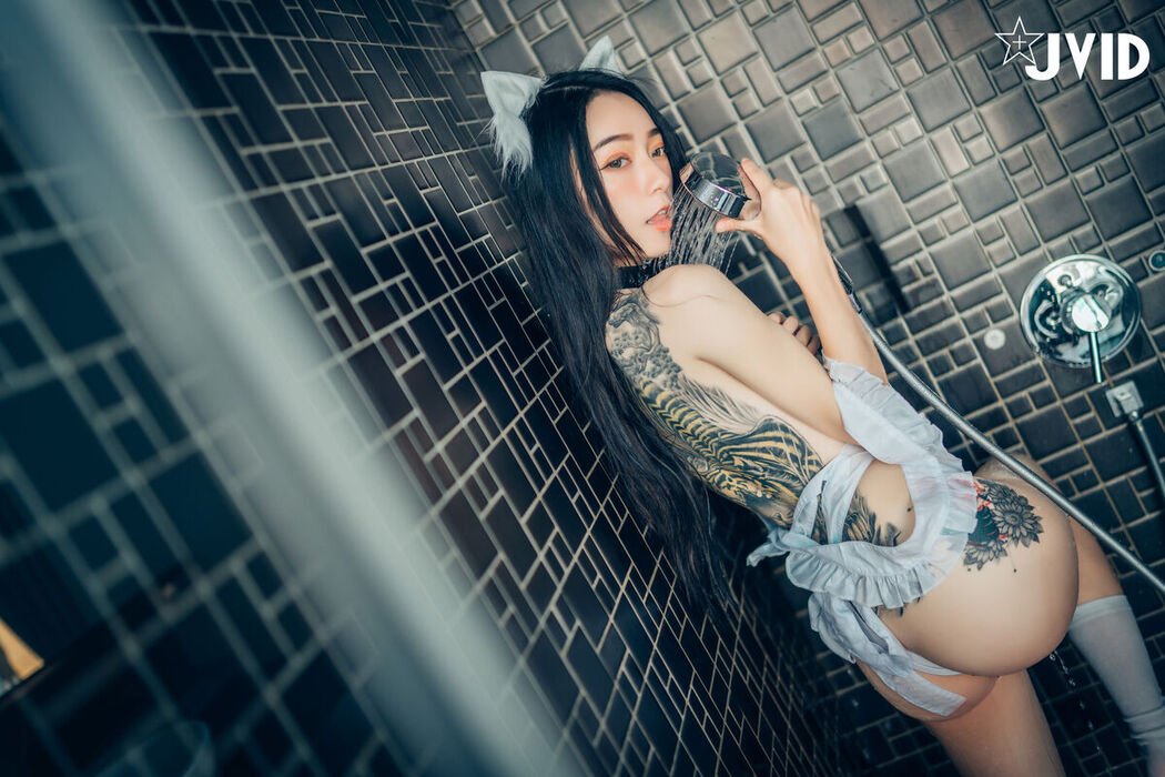 JVID Piao Piao 飘飘 – 猫娘女友 – 全真空死库水女仆 – 足控 – 激凸透点 Part1