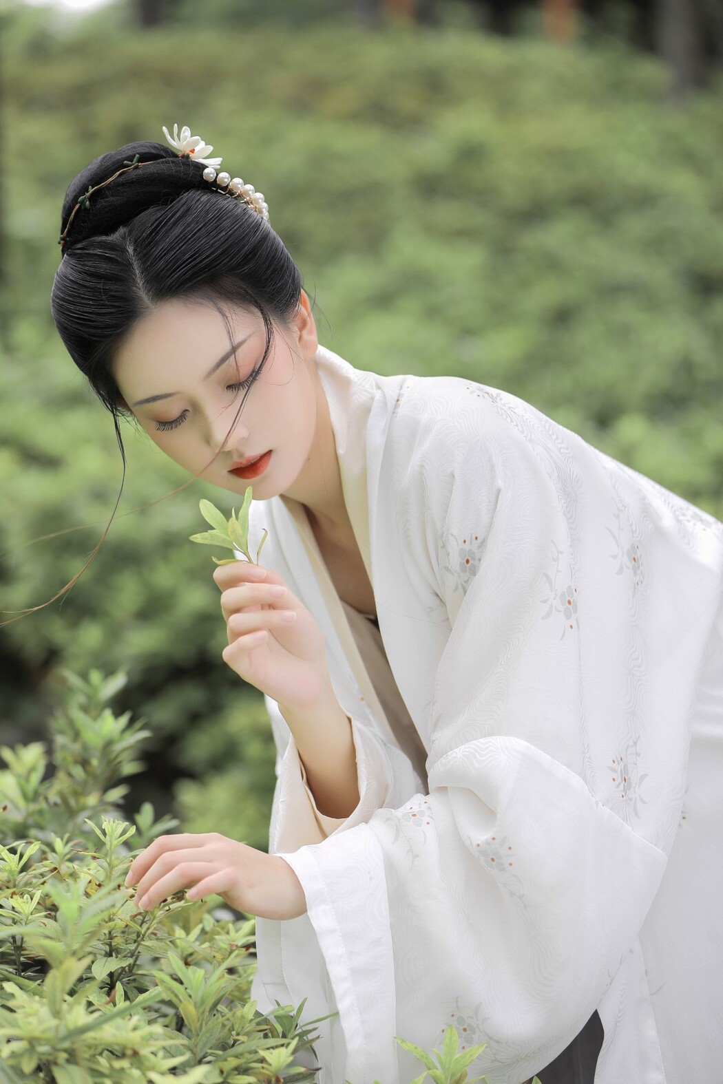 YiTuYu艺图语 Vol.1227 Zhi Zhi Qi