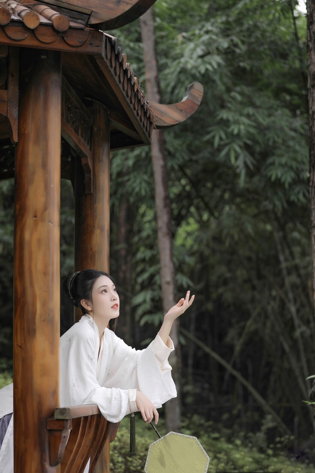 YiTuYu艺图语 Vol.1227 Zhi Zhi Qi
