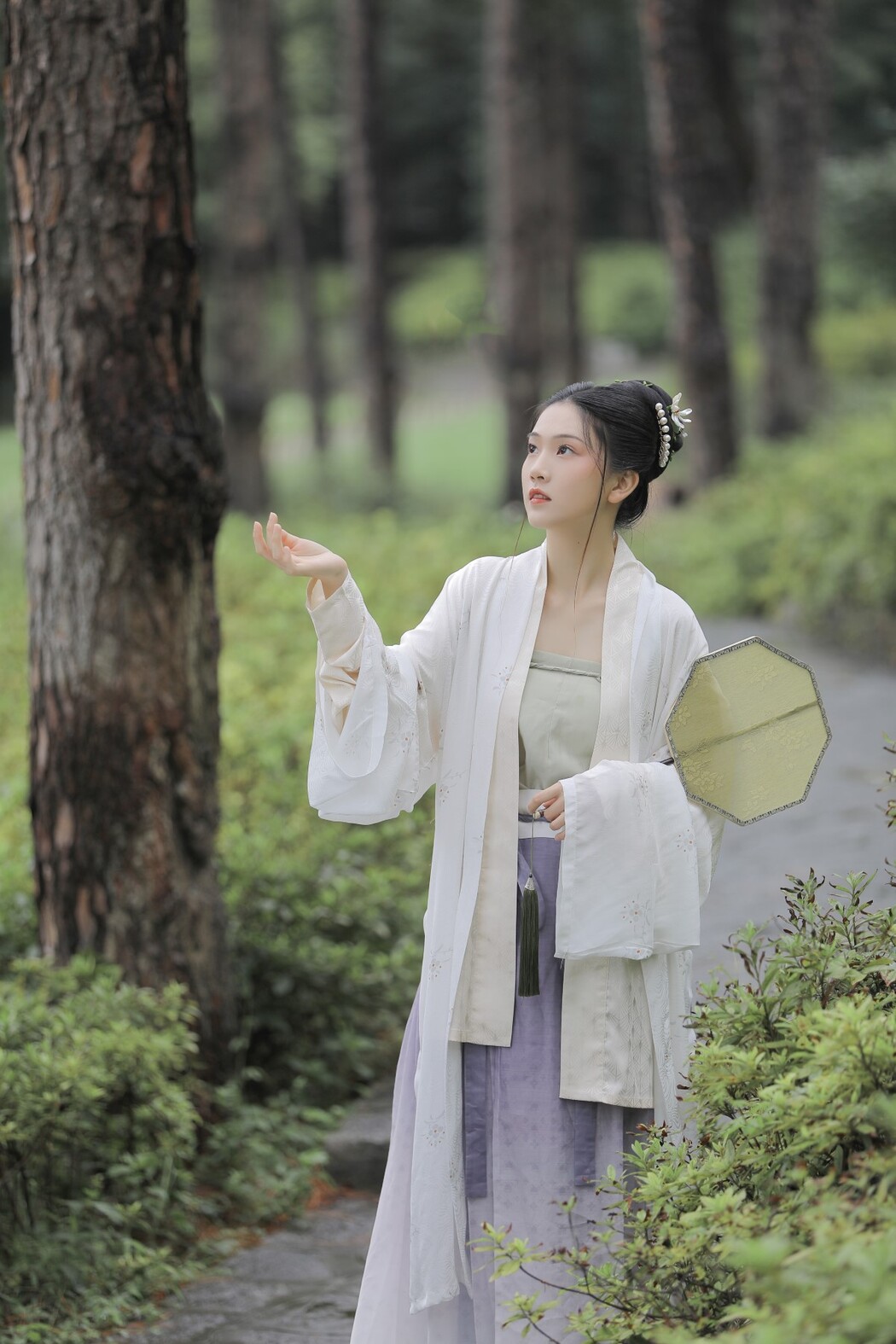YiTuYu艺图语 Vol.1227 Zhi Zhi Qi