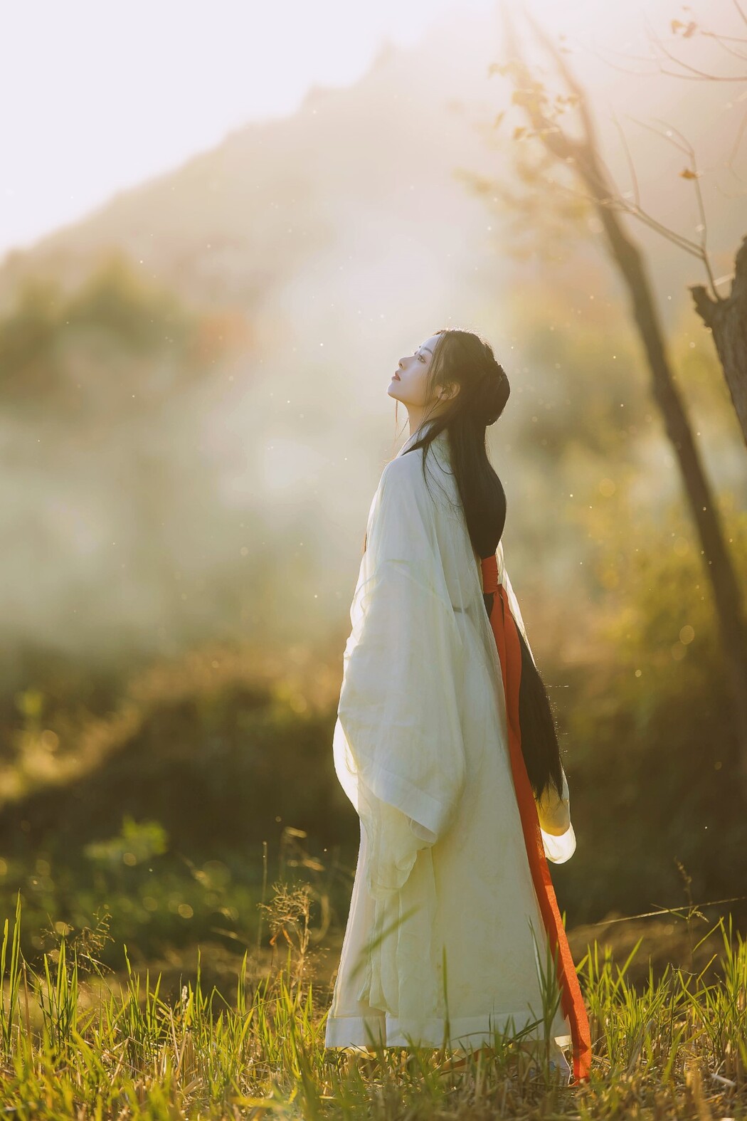 YiTuYu艺图语 Vol.1228 Ren Jian Yue-Su Chen