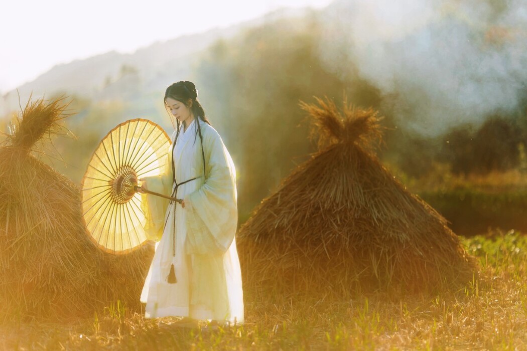 YiTuYu艺图语 Vol.1228 Ren Jian Yue-Su Chen