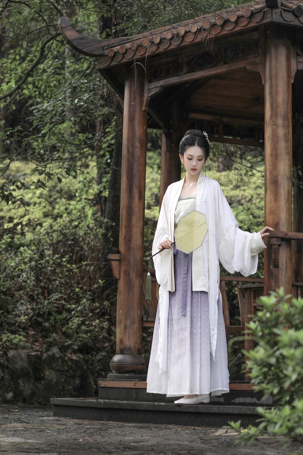 YiTuYu艺图语 Vol.1227 Zhi Zhi Qi