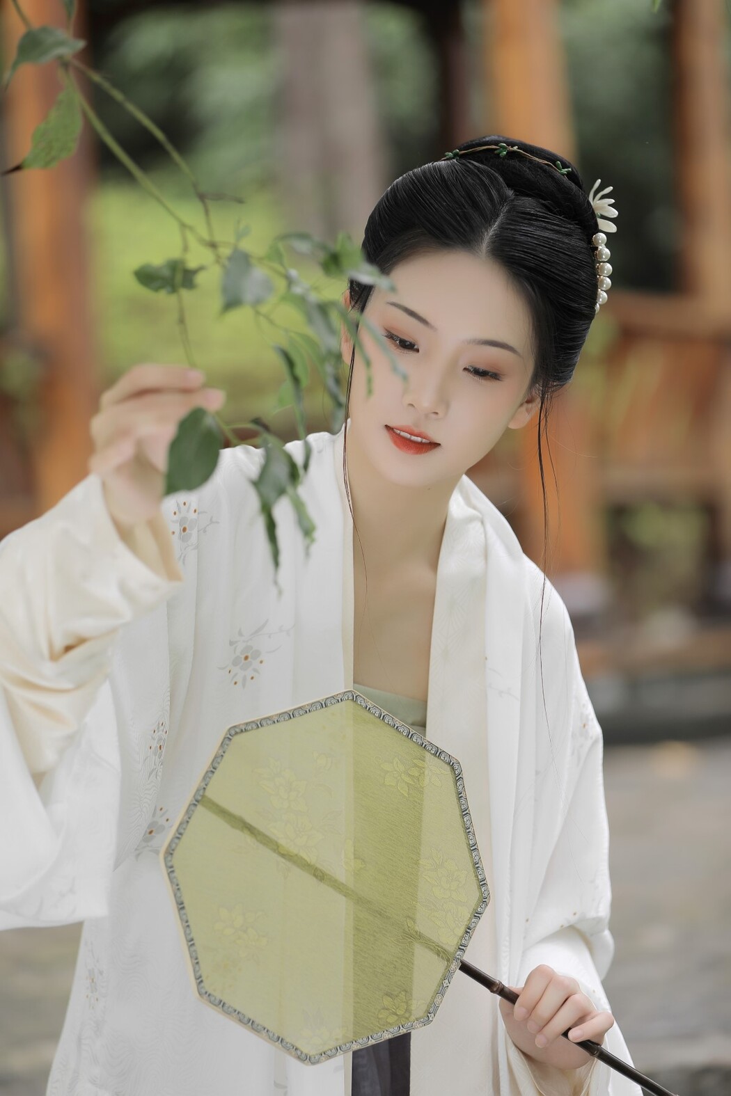 YiTuYu艺图语 Vol.1227 Zhi Zhi Qi