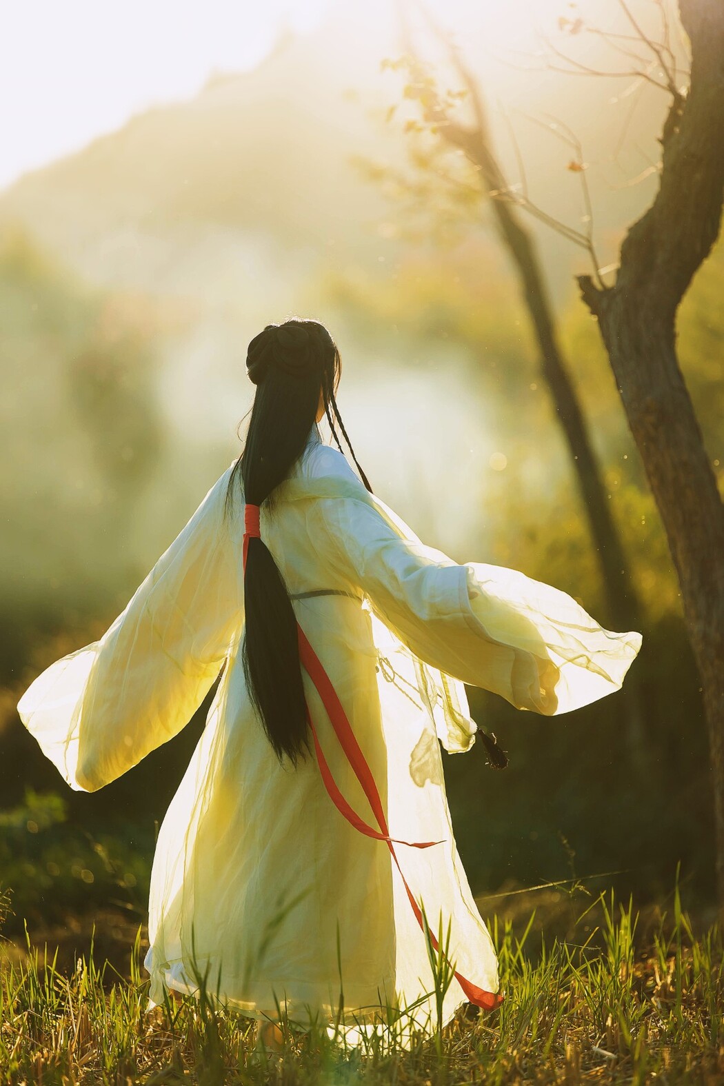 YiTuYu艺图语 Vol.1228 Ren Jian Yue-Su Chen