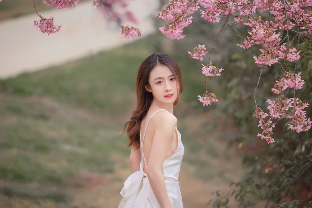 YiTuYu艺图语 Vol.1290 Zi Yi