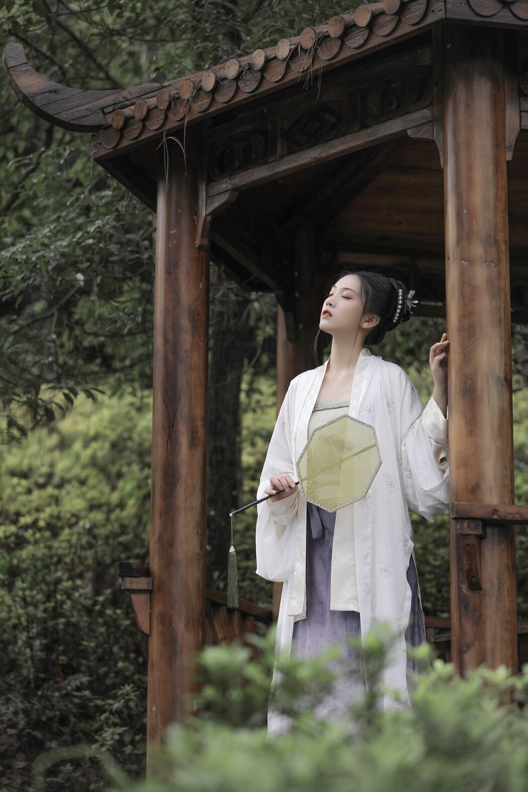 YiTuYu艺图语 Vol.1227 Zhi Zhi Qi