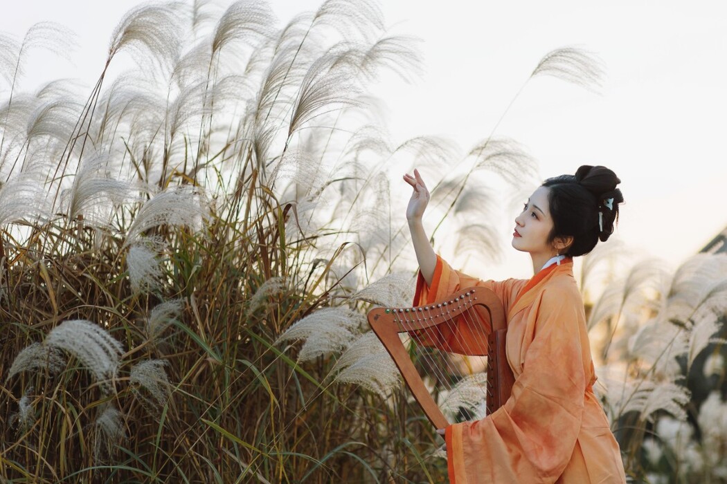 YiTuYu艺图语 Vol.1223 Xiao Wen Nuan Xiang Yao Ge Da Tai Yang