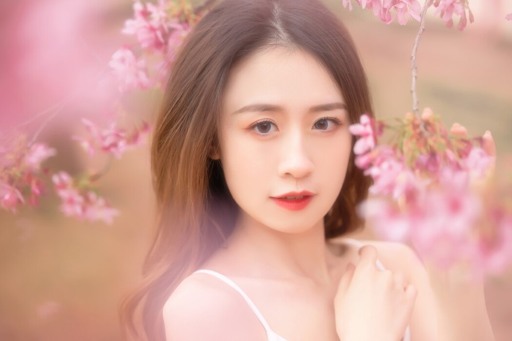 YiTuYu艺图语 Vol.1290 Zi Yi