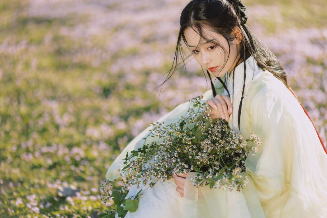YiTuYu艺图语 Vol.1228 Ren Jian Yue-Su Chen