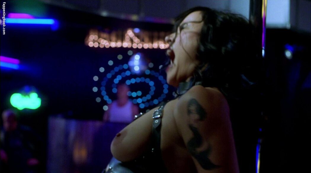 Jennifer Tilly