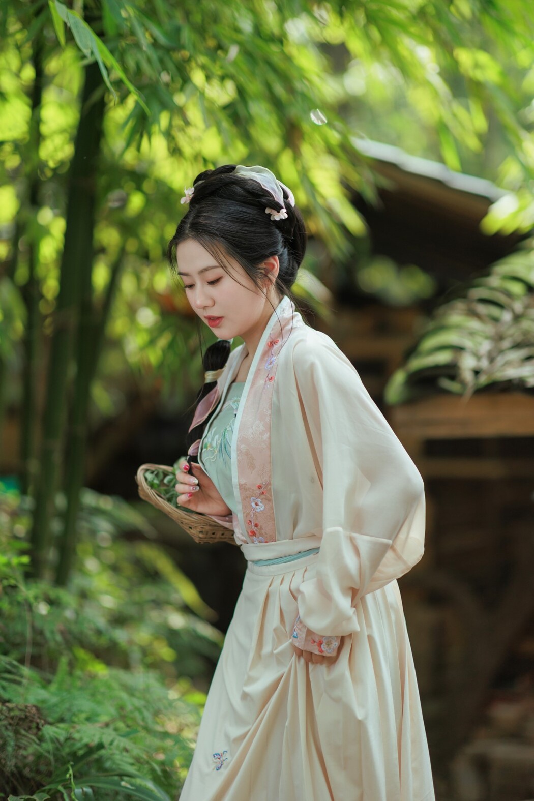 YiTuYu艺图语 Vol.1385 Qiu Qiu