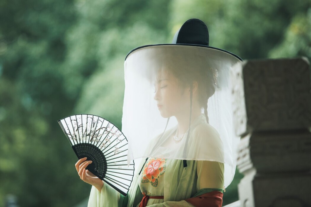 YiTuYu艺图语 Vol.1305 Yi Ge Bai Lu