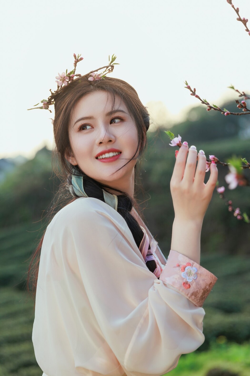 YiTuYu艺图语 Vol.1385 Qiu Qiu
