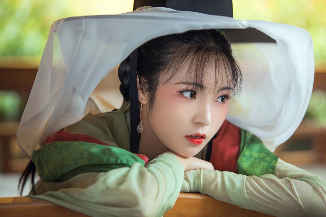 YiTuYu艺图语 Vol.1305 Yi Ge Bai Lu