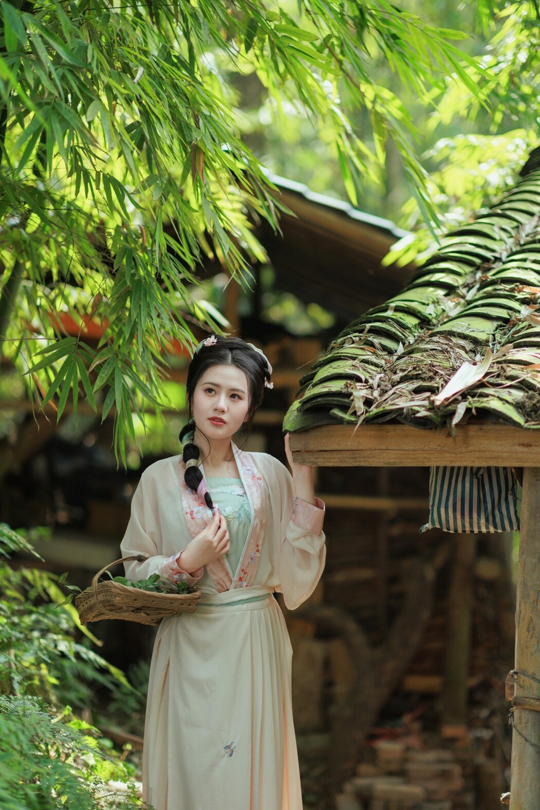 YiTuYu艺图语 Vol.1385 Qiu Qiu