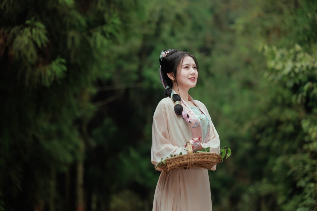 YiTuYu艺图语 Vol.1385 Qiu Qiu
