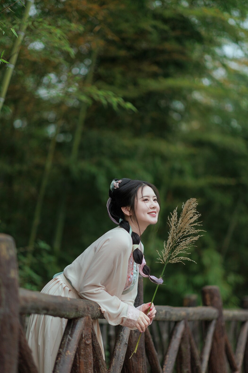 YiTuYu艺图语 Vol.1385 Qiu Qiu